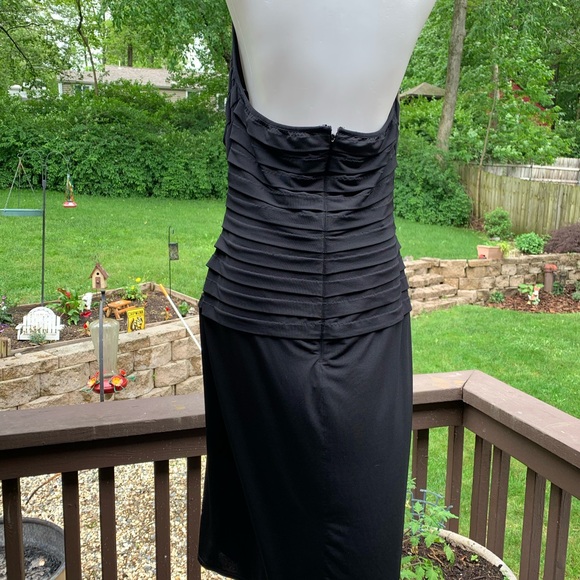 Tadashi Shoji Black Pleated Halter Midi Dress - Picture 4 of 9